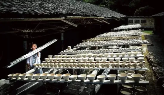 13,5 Unzen weiße Keramik-Kaffeetassen, stilvolles geprägtes Kaffeetassen-Set mit verschiedenen Mustern, für Kaffee, Tee, Milch, Kakao, Müsli